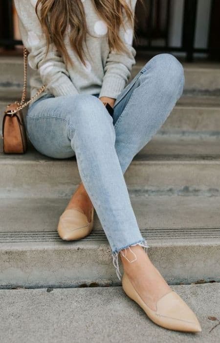 How to wear flat shoes with jeans to look taller & slimmer - nude flats