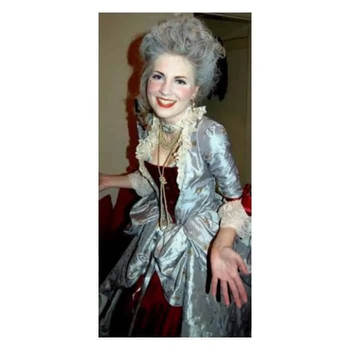 what to wear to a bastille day party 