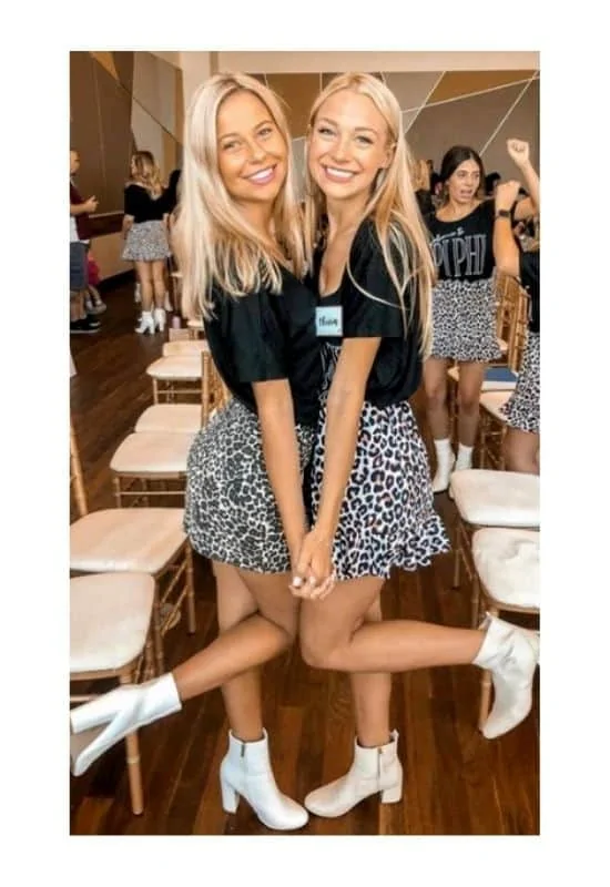 matchy outfits sorority girls