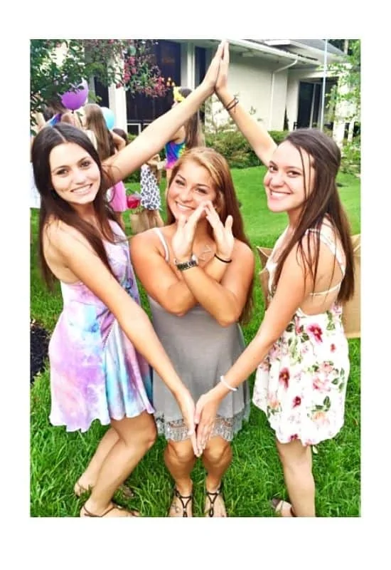 sorority pose ideas