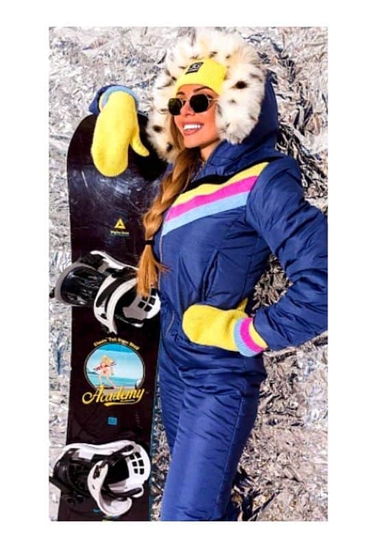 Cute snowboarding outfit girls