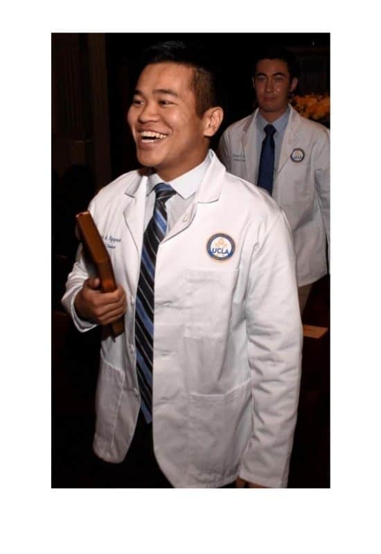 What to wear to the white coat ceremony guys