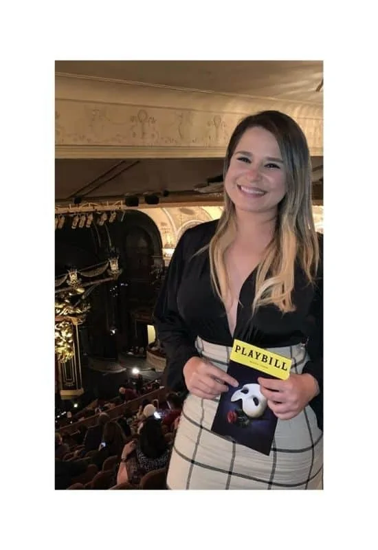 Her majesty's theatre dress code