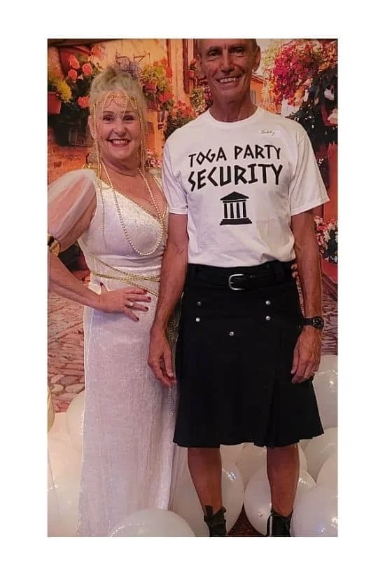 What to wear to a toga party for guys