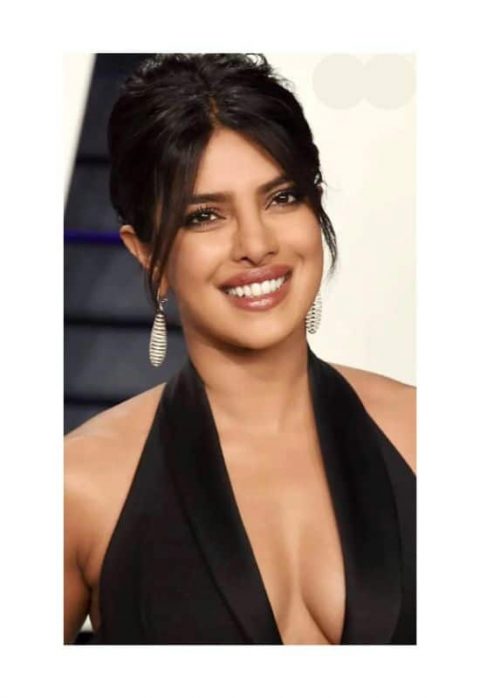 2022-11-flattering-hairstyles-for-halter-dress-pro-tips