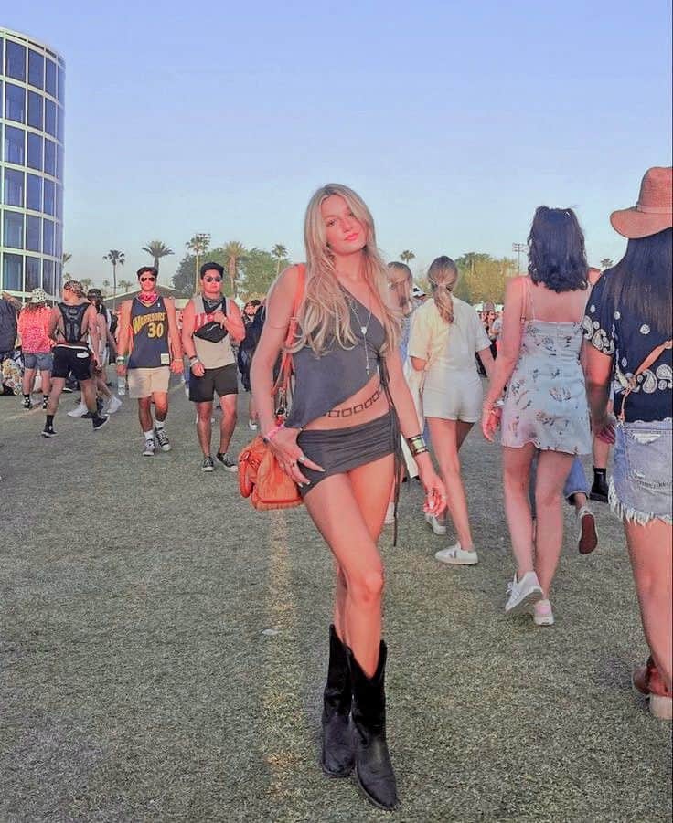 MATCHING TOP AND SKIRT stagecoach music fest fits