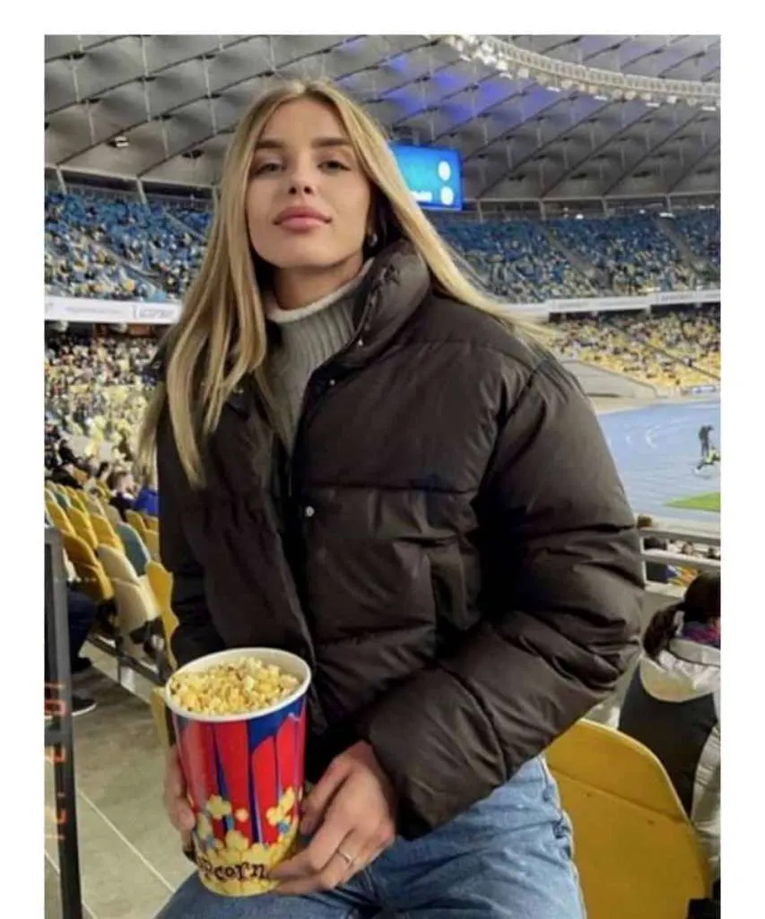 baseball game outfit ideas with coworkers