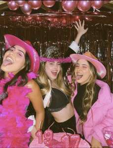 *2026* 10 real Party bus outfits + oddly specific tips!