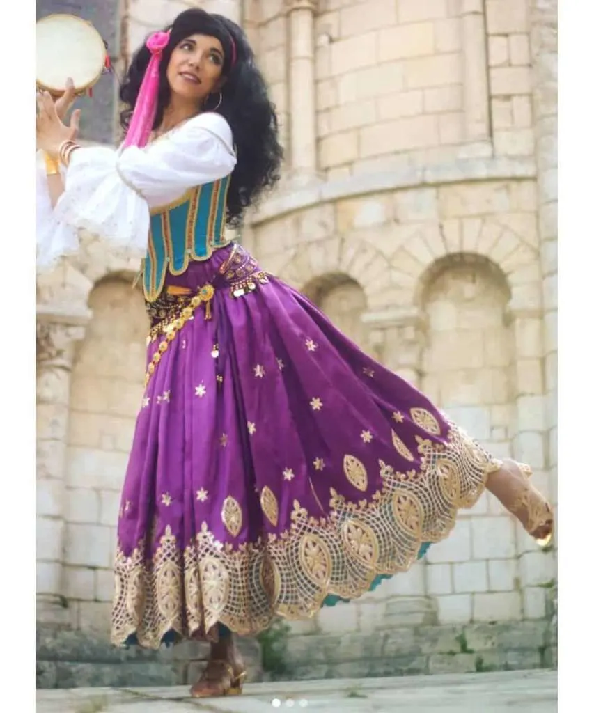 Esmeralda-inspired outfit