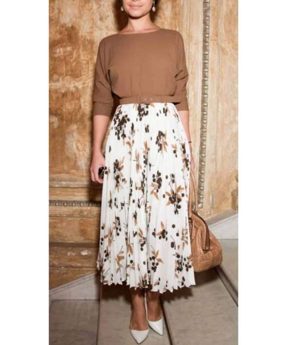 *2023* 12 outfits + slimming tips to wear to a beach wedding over 50!