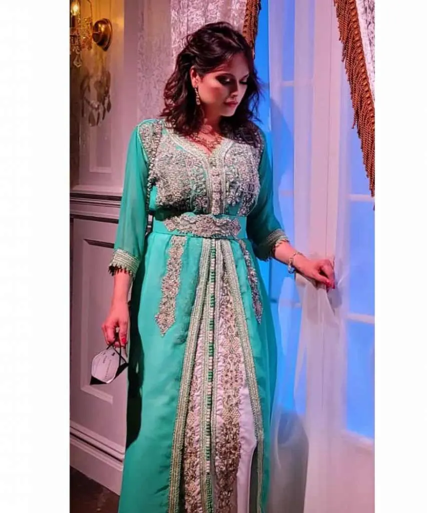 Regency-era aesthetic outfits