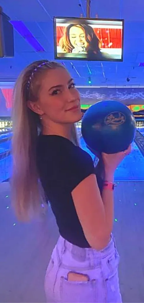 BOWLING DATE outfit cute