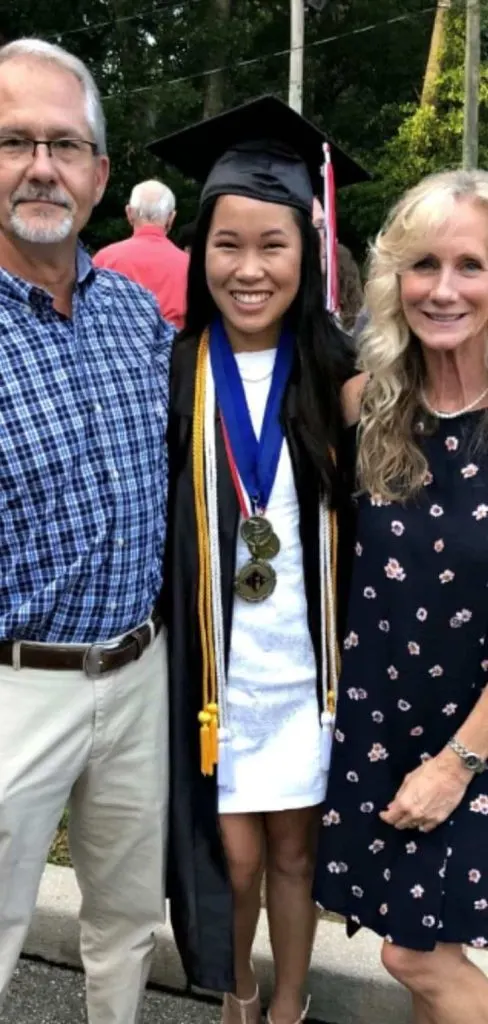 parents outdoor graduation outfit