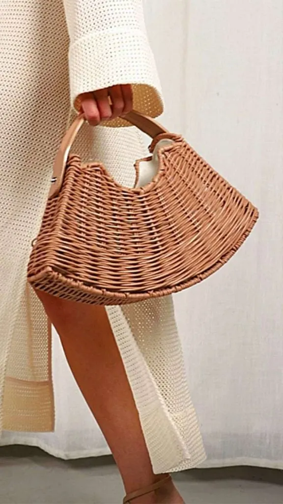 WICKER WINGS straw bags