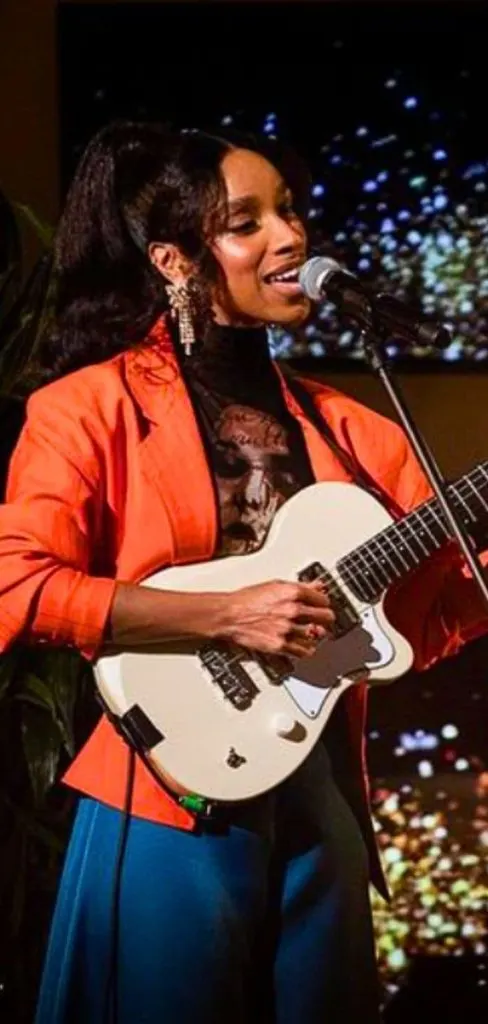 wear blazer open mic night