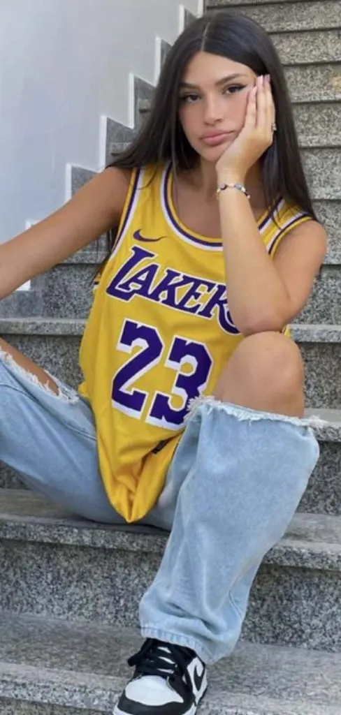 basketball jersey outfit jeans