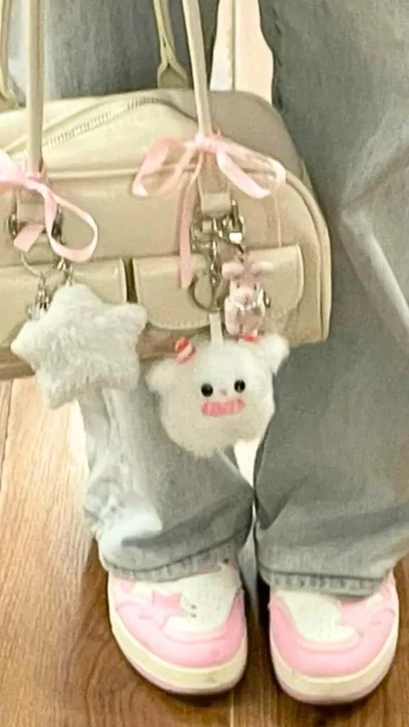 decorate a cute bag with bow