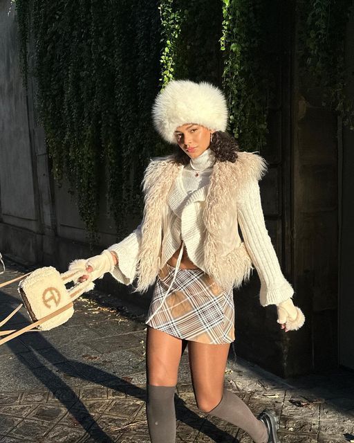 pink faux fur coat outfit