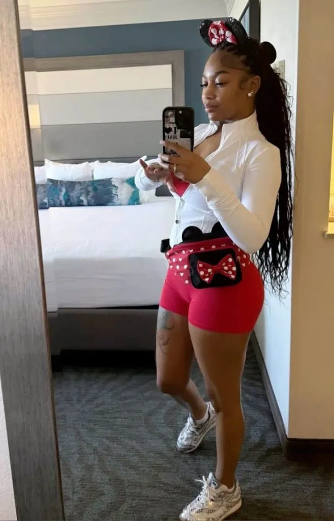 how to dress like minnie mouse