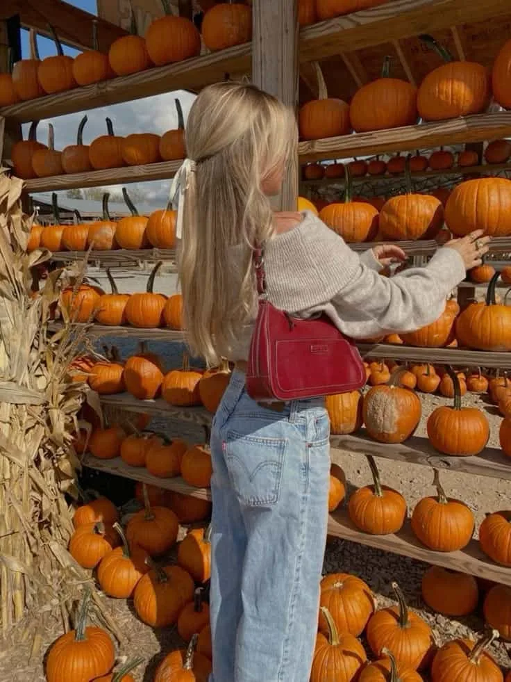   pumpkin patch outfit ideas red bag