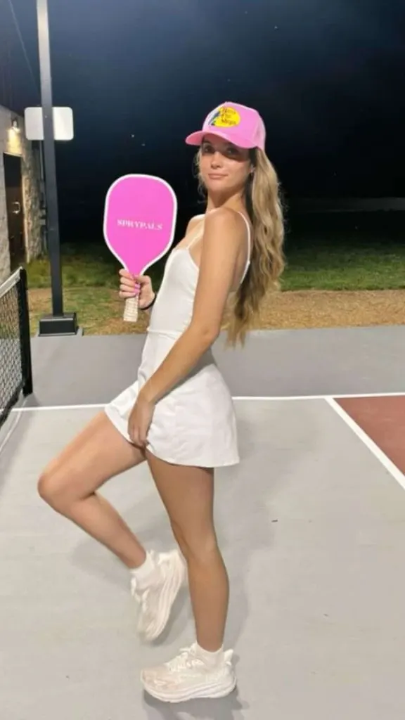 aesthetic pickleball outfit idea