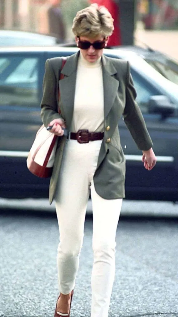 how to wear blazer Queen Diana
