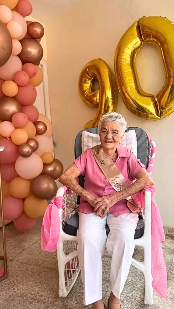 what is color 90th birthday pink