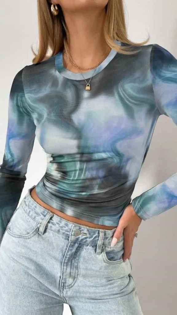 phish concert outfit ideas tie-dye top