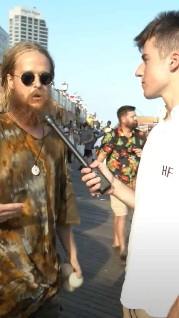 phish concert outfit ideas tie-dye top