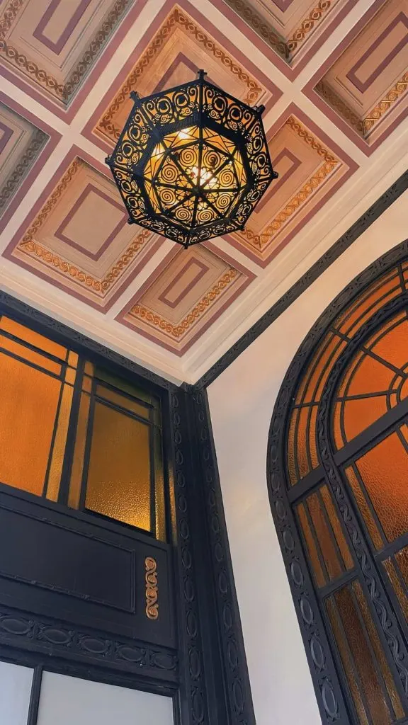 Shanghai peace hotel 