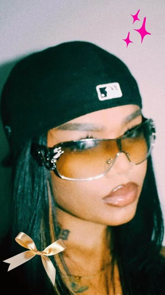 Y2K sunnies OUTFIT IDEAS