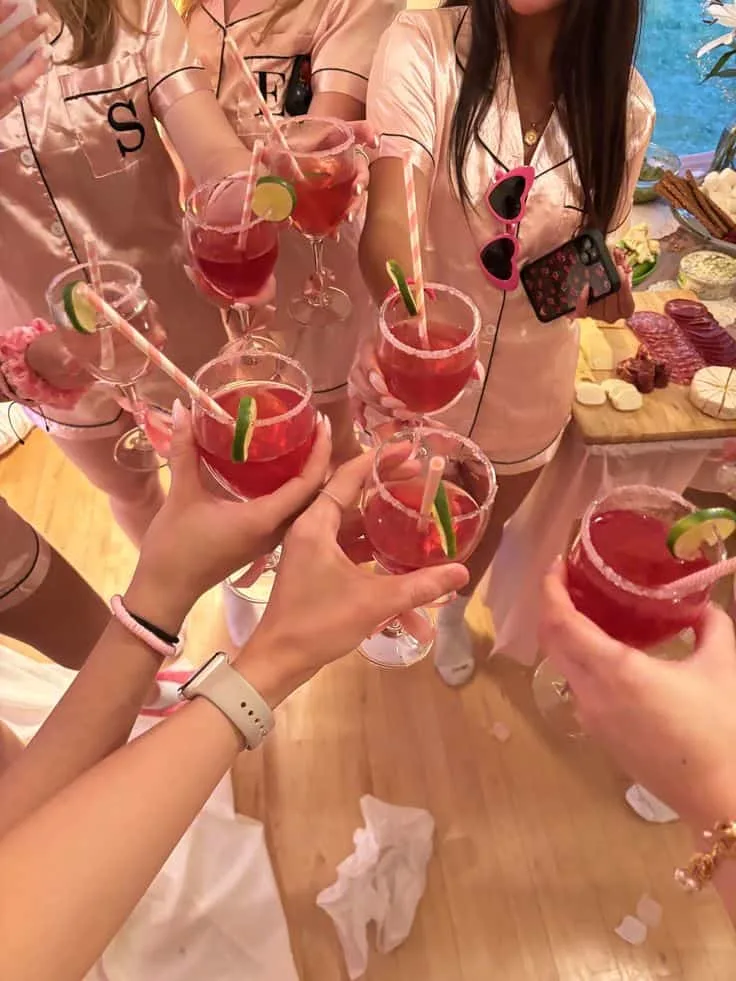 GIRLS night pink drink  Pink Lemonade Prosecco Spritz
