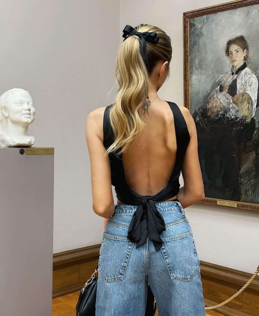 color coordinating open back top outfit ideas