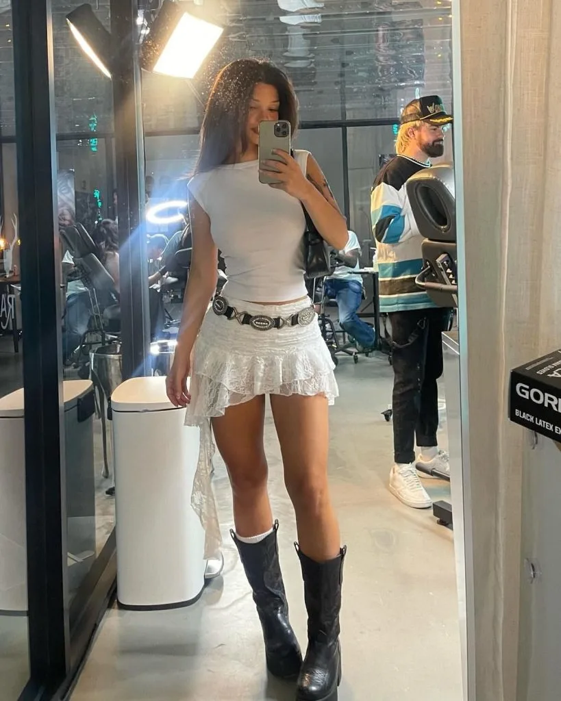 what to wear to an outdoor party at night