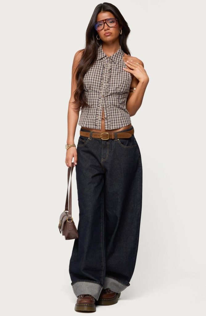 BUTTON DOWN and low rise jeans