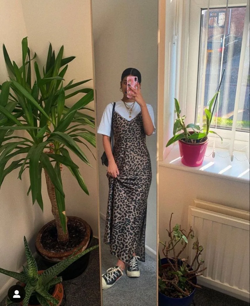 white tee and cheetah print outfit 