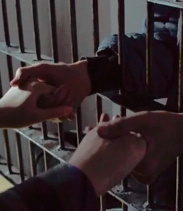 12 real-life outits to visit someone in prison + oddly specific tips!❤️