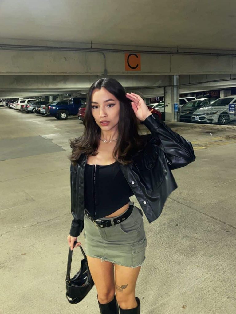 BADDIE cargo skirt outfits_