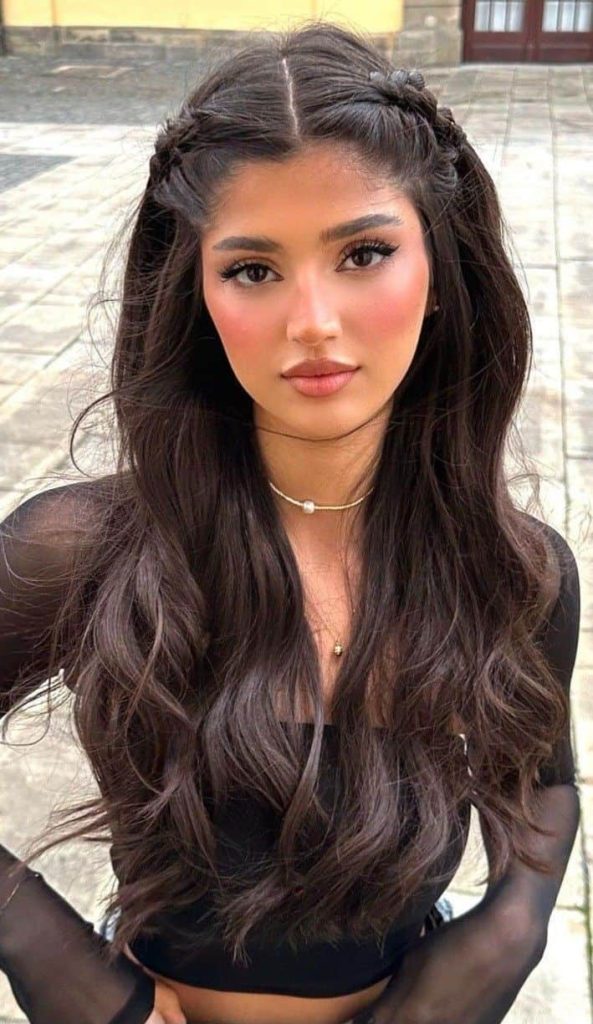 party hairstyle for long hair feminine