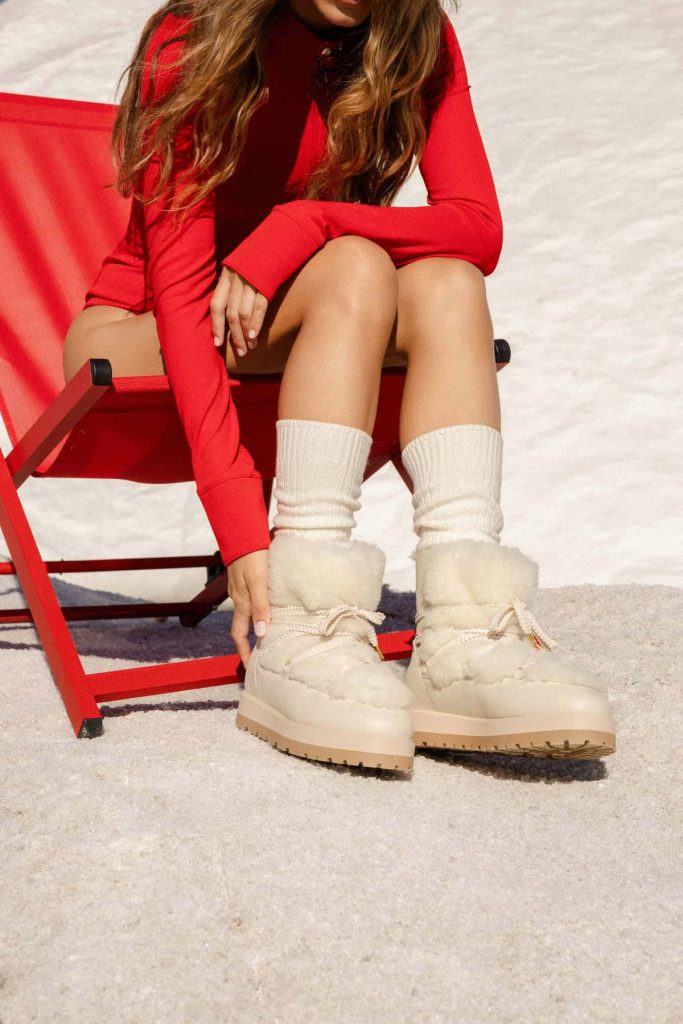 Apres ski lodge outfits boots
