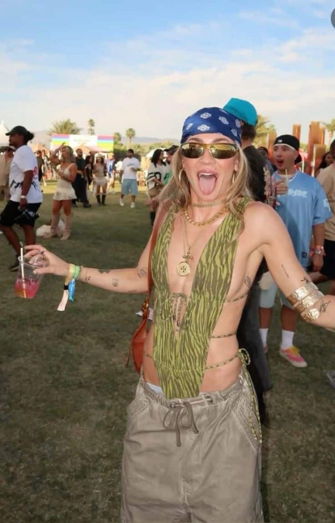 what to wear to tomorrowland music festival