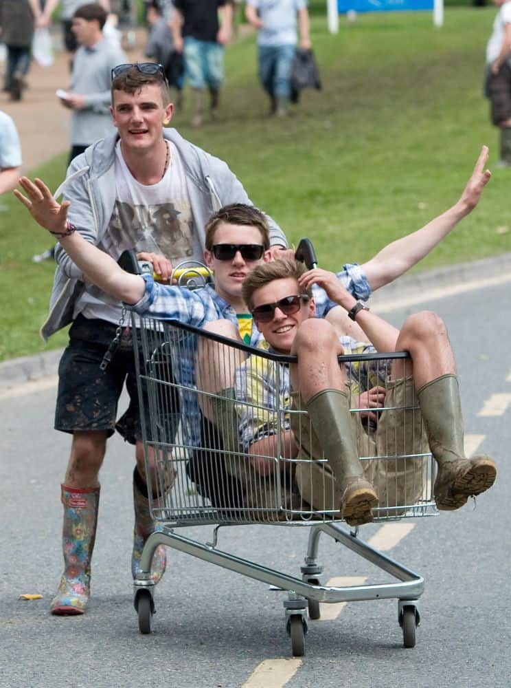 What to Wear to Isle of Wight Festival_
