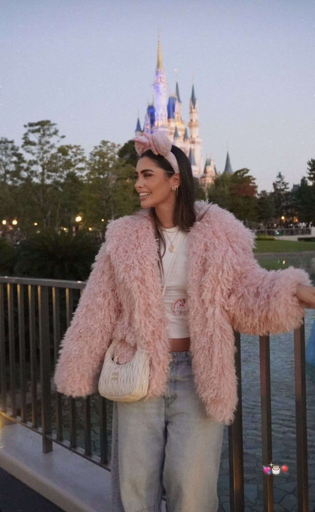 what to wear to disneyland winter