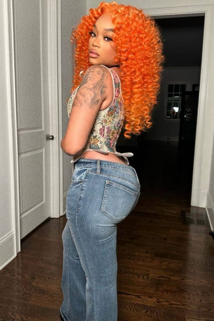 what to wear with orange hair jeans