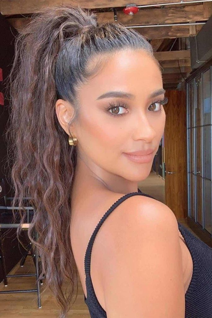 what to wear to pole dance ponytail