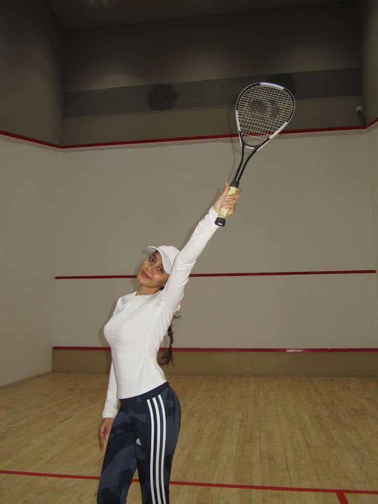 what to wear to play squash