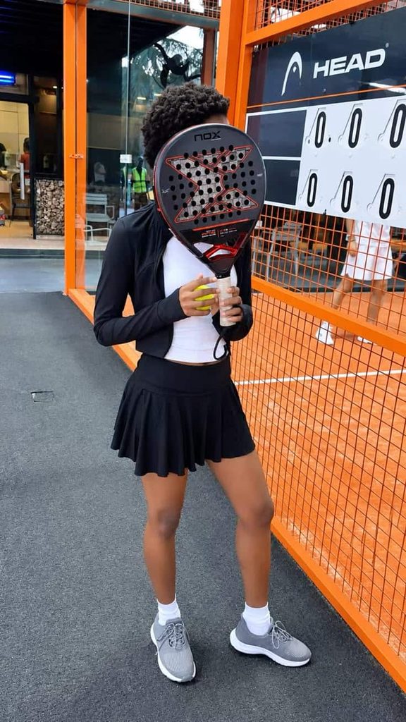 what to wear to play squash