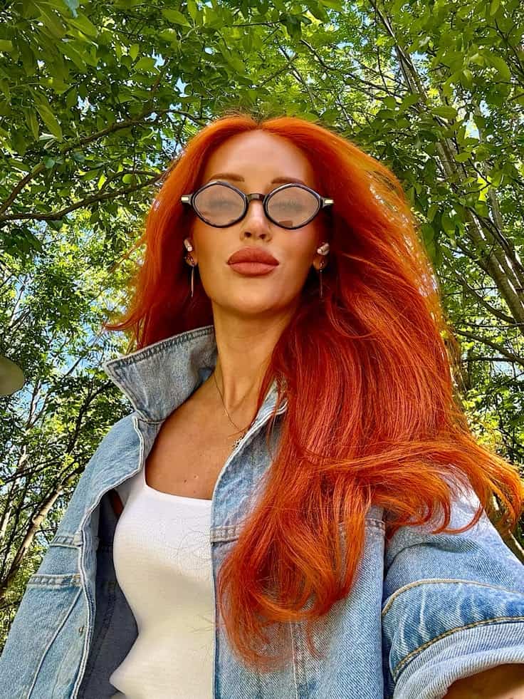 what to wear with orange hair
